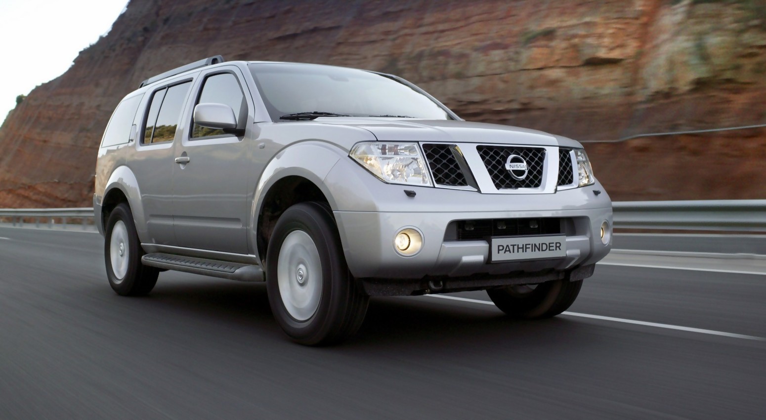 Nissan pathfinder какой двигатель лучше