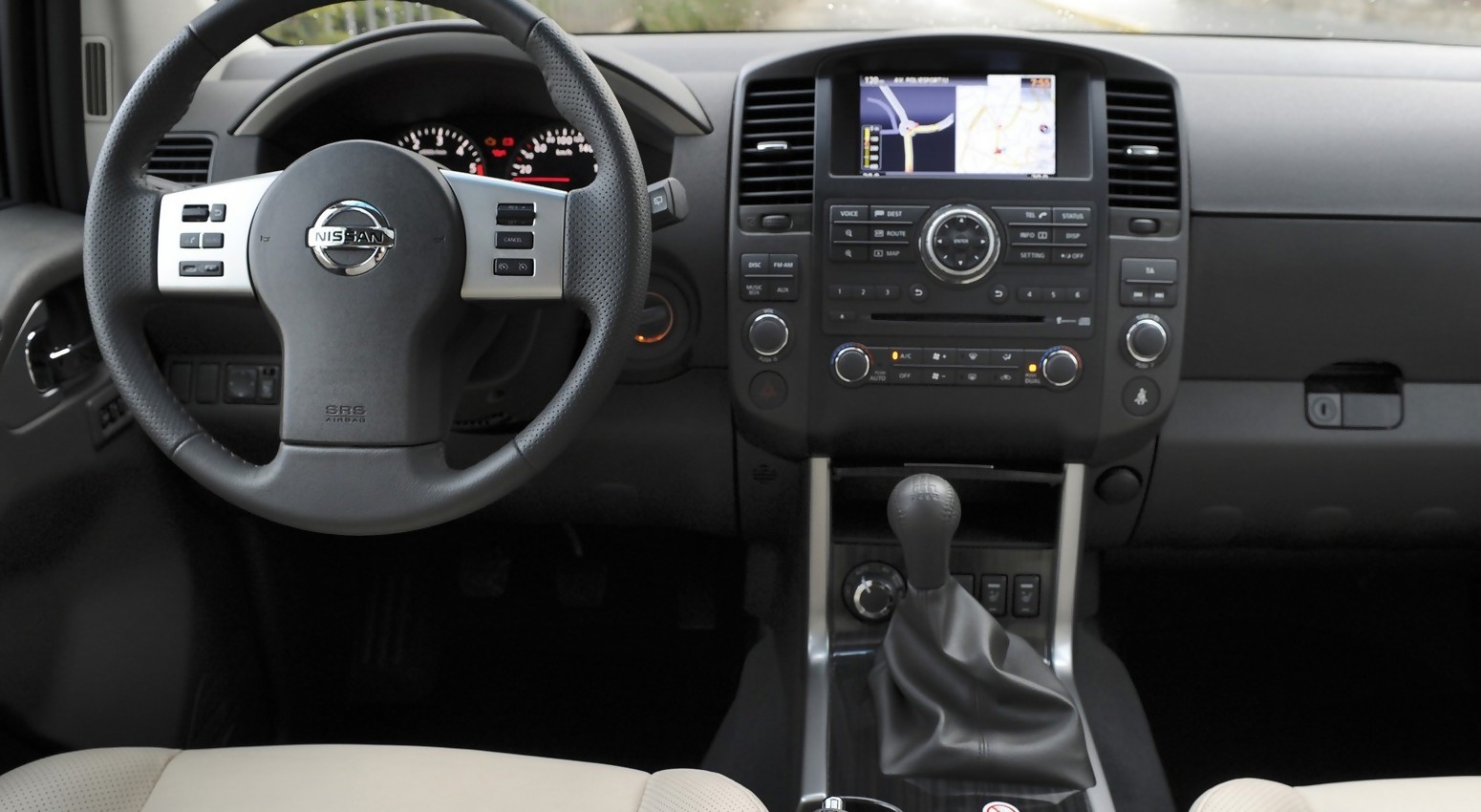 Nissan pathfinder какой двигатель лучше