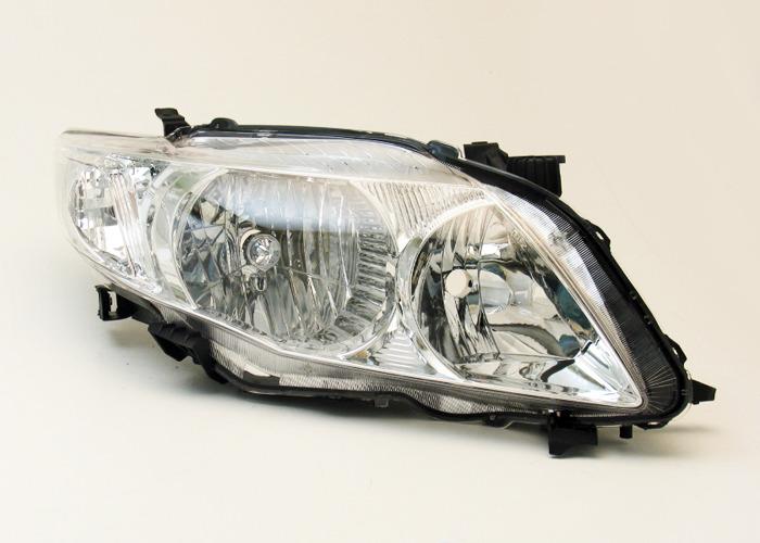 Фара передняя toyota corolla 150 6700112A30